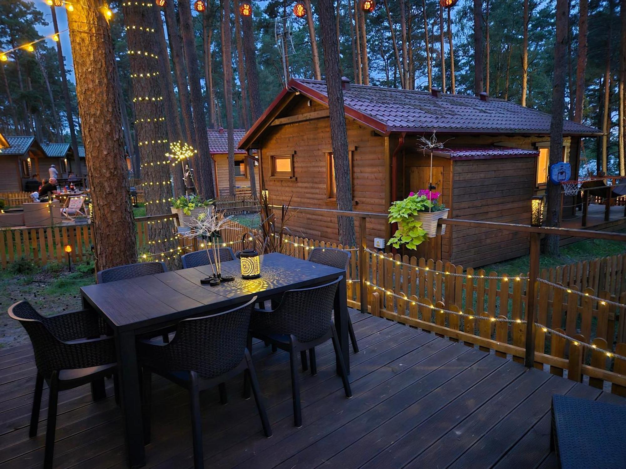 Dzik W Zagrodzie Hotel Borsk Bagian luar foto